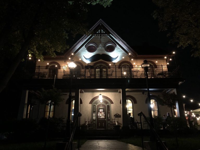The Harmony Inn – Where They Serve Up Great Food and Ghost Stories